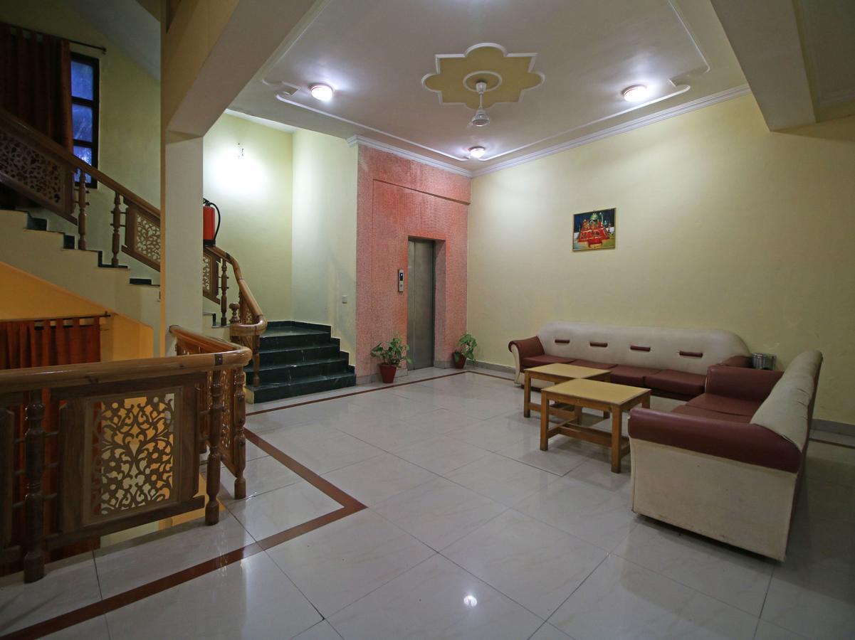 Oyo 5667 Katra Continental Hotel Bagian luar foto